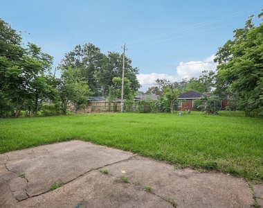6401 Rowan Lane - Photo Thumbnail 19