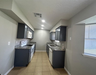 22710 Archibald Blair Lane - Photo Thumbnail 6