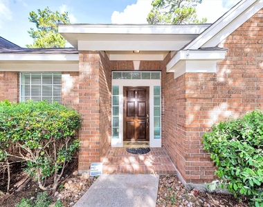130 W Stockbridge Landing Circle - Photo Thumbnail 2