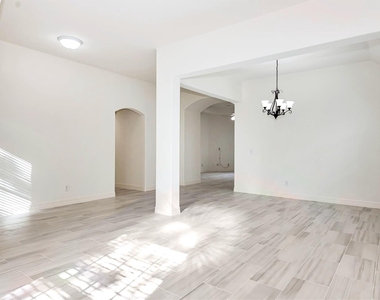 130 W Stockbridge Landing Circle - Photo Thumbnail 4