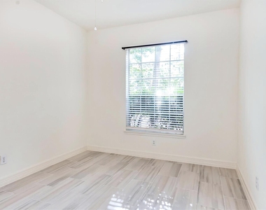 130 W Stockbridge Landing Circle - Photo Thumbnail 24