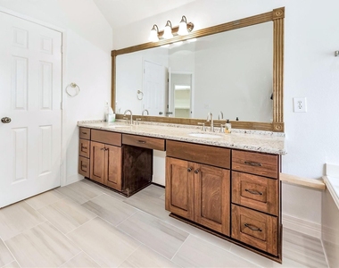 130 W Stockbridge Landing Circle - Photo Thumbnail 18