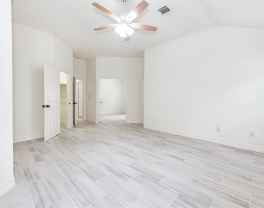 130 W Stockbridge Landing Circle - Photo Thumbnail 15