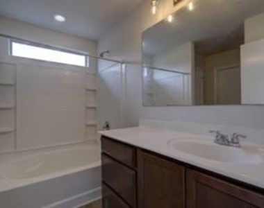 20123 Bellflower Glen Drive - Photo Thumbnail 13