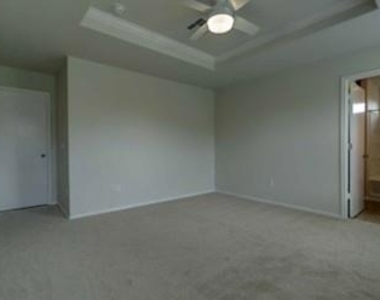 20123 Bellflower Glen Drive - Photo Thumbnail 9