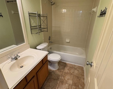 20507 Providence Point Drive - Photo Thumbnail 8