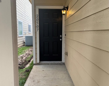 20507 Providence Point Drive - Photo Thumbnail 1