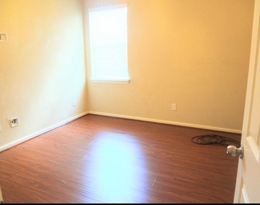 4911 Spring Showers Court - Photo Thumbnail 9