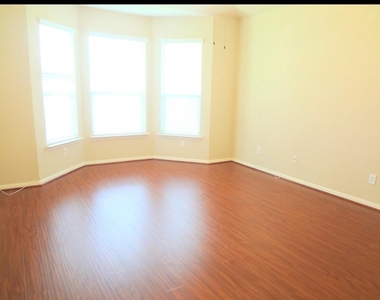 4911 Spring Showers Court - Photo Thumbnail 7