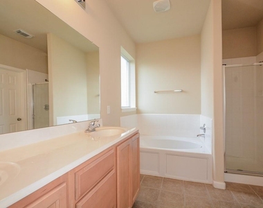 4911 Spring Showers Court - Photo Thumbnail 8