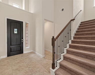 10514 Inverclyde Drive - Photo Thumbnail 4