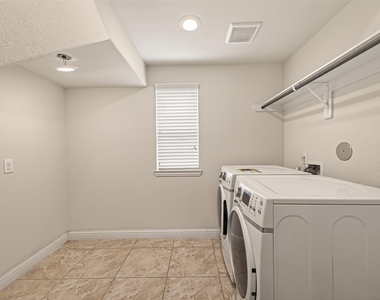 10514 Inverclyde Drive - Photo Thumbnail 20