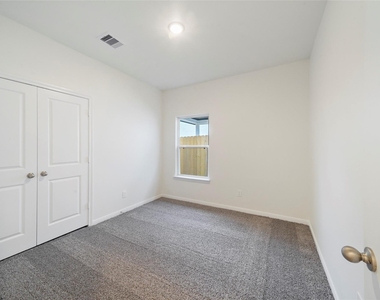 11703 Eclipse Drive - Photo Thumbnail 16