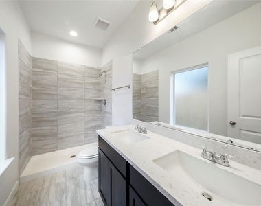 11703 Eclipse Drive - Photo Thumbnail 14