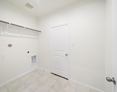 11703 Eclipse Drive - Photo Thumbnail 19