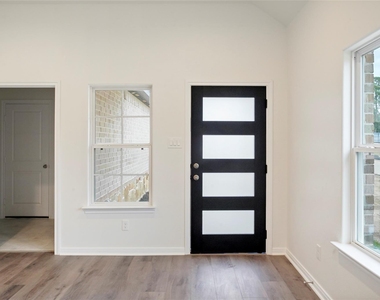 11703 Eclipse Drive - Photo Thumbnail 2