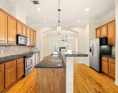 3022 Orchard Court - Photo Thumbnail 7