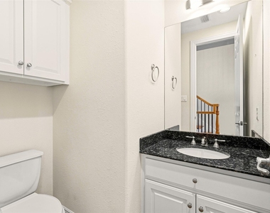 3022 Orchard Court - Photo Thumbnail 9