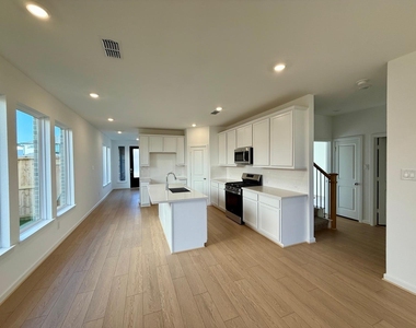 22142 Ingham Bluff Lane - Photo Thumbnail 3