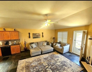 3418 Dorsey Lane - Photo Thumbnail 6