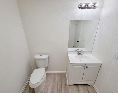 301 Cypress Street - Photo Thumbnail 31