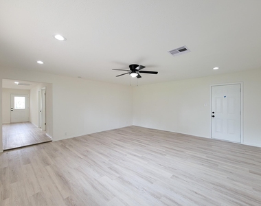 301 Cypress Street - Photo Thumbnail 28