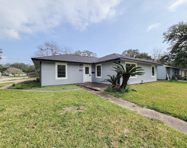 301 Cypress Street - Photo Thumbnail 1