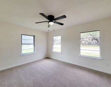 301 Cypress Street - Photo Thumbnail 34