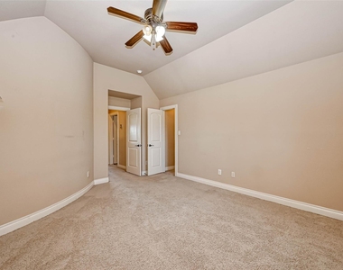 27415 Blinkwood Park - Photo Thumbnail 28