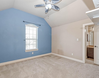 27415 Blinkwood Park - Photo Thumbnail 20