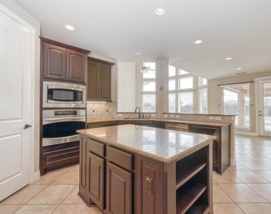 27415 Blinkwood Park - Photo Thumbnail 8