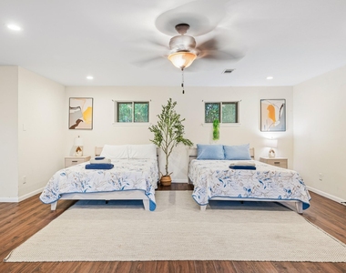 16811 Waycreek Road - Photo Thumbnail 36