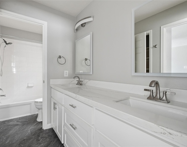 2605 Los Alamos Circle - Photo Thumbnail 18
