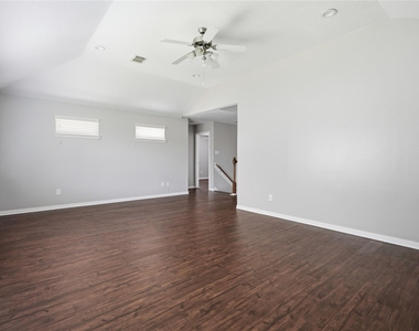 2605 Los Alamos Circle - Photo Thumbnail 15