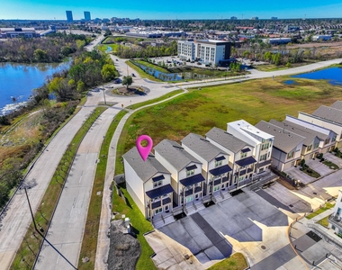 498 S Centro Circle - Photo Thumbnail 2