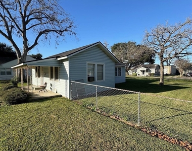 329 Lazy Lane - Photo Thumbnail 1