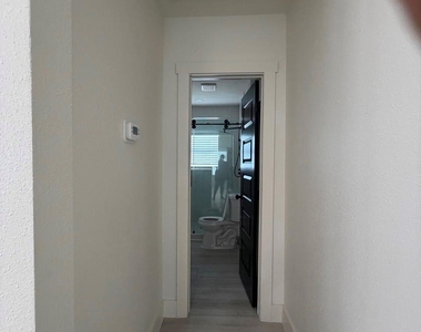 2814 Truxillo Street - Photo Thumbnail 13