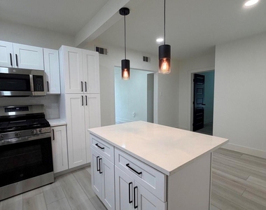 2814 Truxillo Street - Photo Thumbnail 10