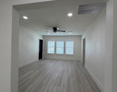 2814 Truxillo Street - Photo Thumbnail 23