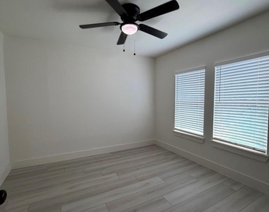 2814 Truxillo Street - Photo Thumbnail 17