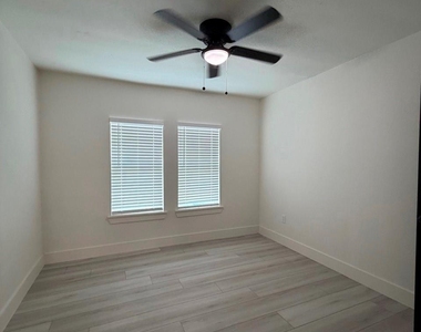 2814 Truxillo Street - Photo Thumbnail 8
