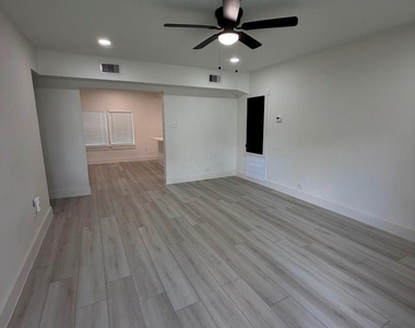 2814 Truxillo Street - Photo Thumbnail 3
