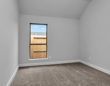 5026 Albany Shores Lane - Photo Thumbnail 9