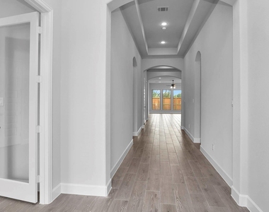 5026 Albany Shores Lane - Photo Thumbnail 12