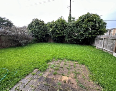 12110 Bowsman Drive - Photo Thumbnail 6