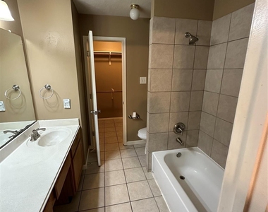 12110 Bowsman Drive - Photo Thumbnail 11