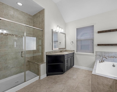 458 N Live Oak Street - Photo Thumbnail 21