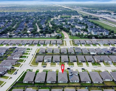 7007 Fleetwood Crescent Way - Photo Thumbnail 34
