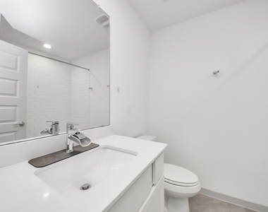 7007 Fleetwood Crescent Way - Photo Thumbnail 26