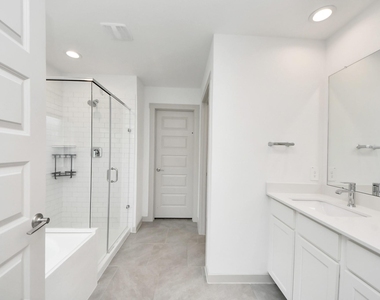 7007 Fleetwood Crescent Way - Photo Thumbnail 18